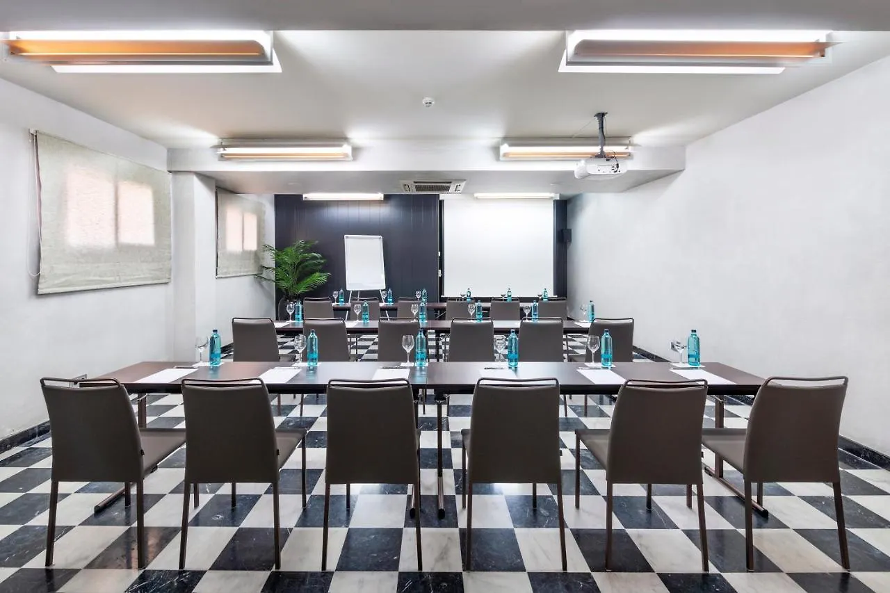 ****  Salles Hotel Aeroport De Girona Риудельотс-де-ла-Сельва Испания