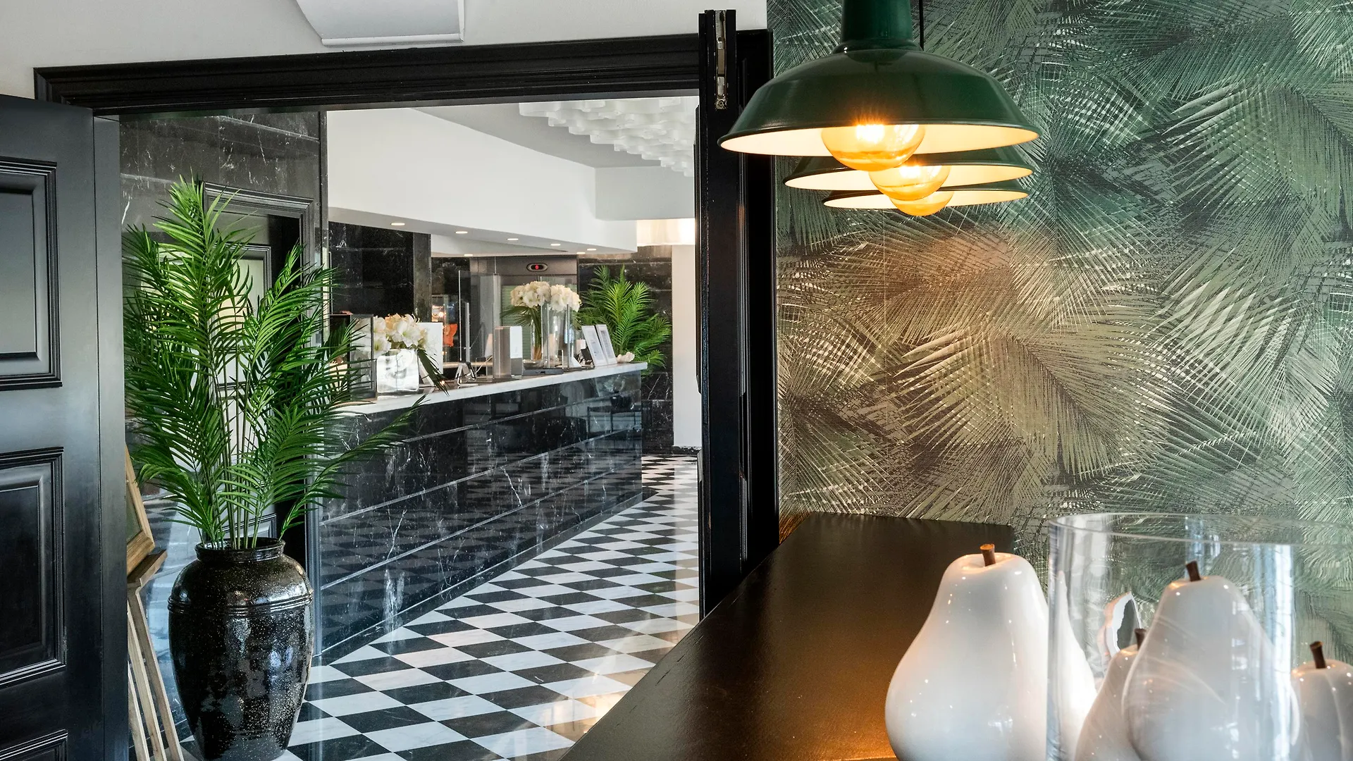 Salles Hotel Aeroport De Girona Риудельотс-де-ла-Сельва Испания