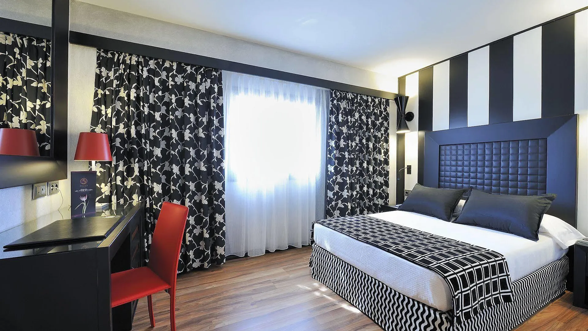 ****  Salles Hotel Aeroport De Girona Риудельотс-де-ла-Сельва Испания